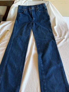 Wrangler Men's Classic Straight-Leg Denim Jeans - Dark Indigo Blue